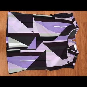 Beautiful plum multi color top, zipper back